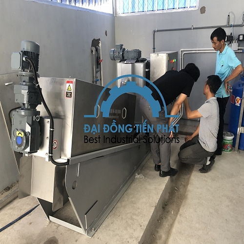 may-ep-bun-truc-vit-gia-re