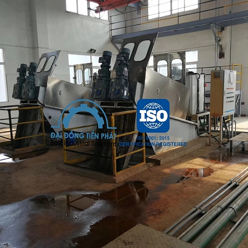 may-ep-bun-truc-vit-model-252