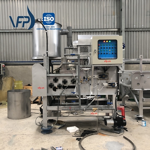 ban-may-ep-bun-bang-tai